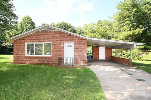 2130 14th Avenue Drive sold home in Willow Oaks, Hickory, NC