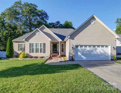 4044 Hereford Lane