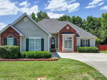 2002 Blazing Star Lane sold home in Wincrest, Monroe, NC