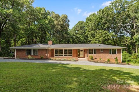 1108 Cedarwood Lane sold home in Cedarwood, Charlotte, NC
