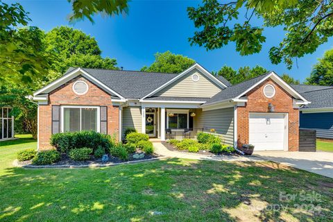 11302 Fox Cove Drive