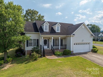 1202 Laurel Woods Drive sold home in Crowders Woods, Gastonia, NC