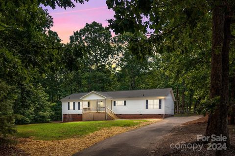 3750 Rolling View Lane sold home in Anderson Woods, Maiden, NC