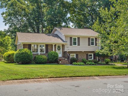 7631 Watercrest Road