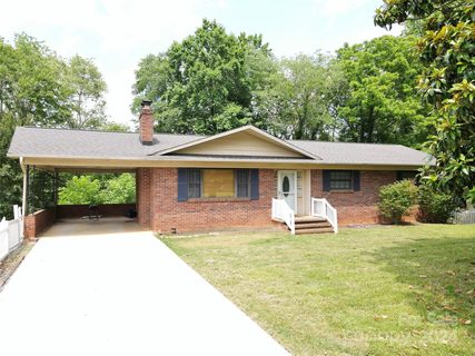 2131 14th Avenue Drive sold home in Willow Oaks, Hickory, NC