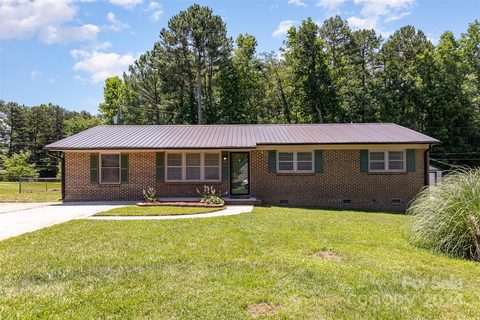 105 Alexis Forest Drive sold home in Alexis Forest, Stanley, NC