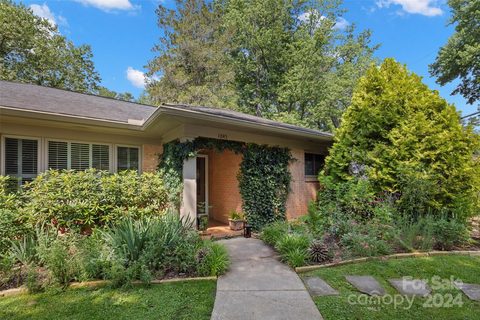 1045 Mountain View Street sold home in Oak Grove Heights, Hendersonville, NC