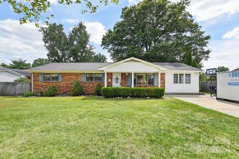 2513 Fairgreen Drive sold home in Southgate, Gastonia, NC