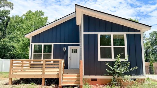 2805 Old Steele Creek Road sold home in Carr Heights, Charlotte, NC
