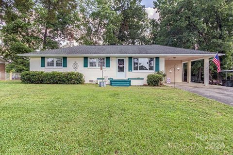 2048 Montclair Drive