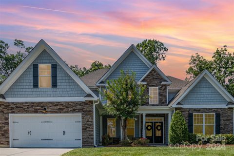 4515 Sunprince Drive sold home in Hawthorne, Harrisburg, NC