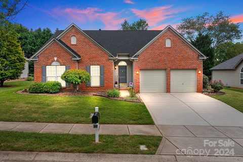 20305 Backcourse Lane sold home in Sawyers Landing, Cornelius, NC