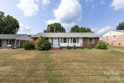 3829 Shamrock Drive