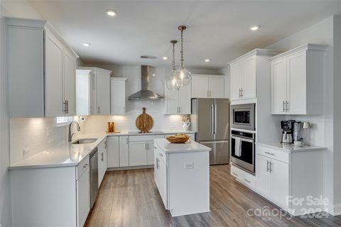Previously sold for $640,000