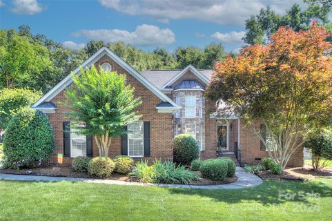 2812 Monterrey Lane