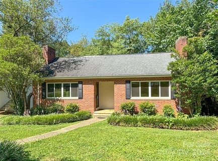 841 North Center Street sold multi-family property in Combford Park, Hickory, NC