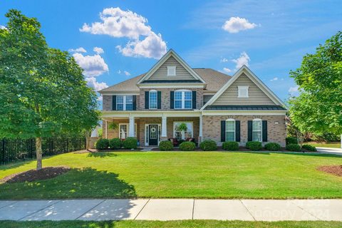 10318 Waxhaw Manor Drive sold home in The Chimneys of Marvin, Waxhaw, NC