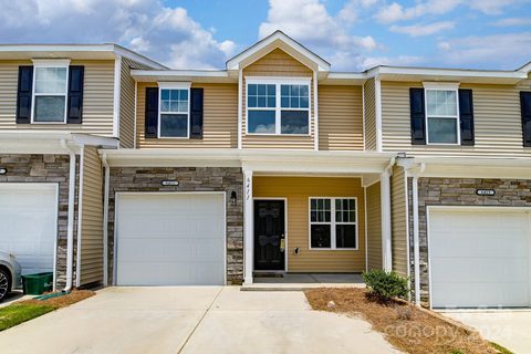Previously sold for $305,000
