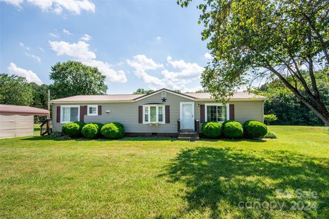 385 Deerchase Circle sold home in Deer Park, Statesville, NC