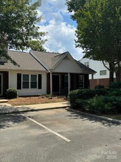 617 Gelderland Drive sold home in Arlington Downs, Matthews, NC