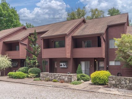 30 Meadows Lane sold townhome in The Meadows Townhouses, Maggie Valley, NC