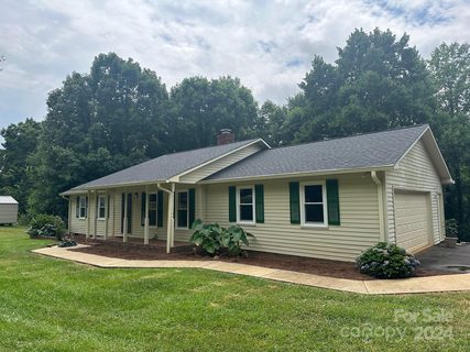2163 Lynmore Drive sold home in Lynmore, Sherrills Ford, NC