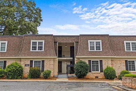 1708 Roxborough Road F