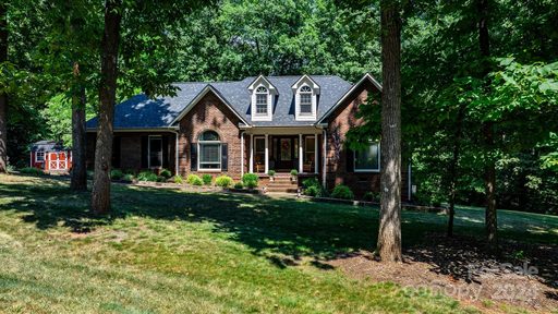 1442 Falcon Drive sold home in Fairway Acres, Newton, NC