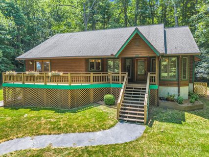 482 Forest Park Drive sold home in Forest Hills, Hendersonville, NC
