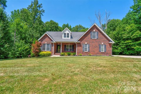 218 Mark Ryan Lane sold home in Puett Acres, Dallas, NC