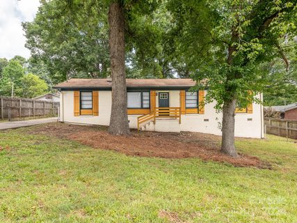 104 Delmont Court sold home in Edgewood Acres, Bessemer City, NC