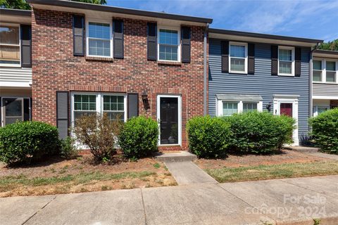 1201 Scaleybark Road B sold townhome in Pines at Woodlawn, Charlotte, NC