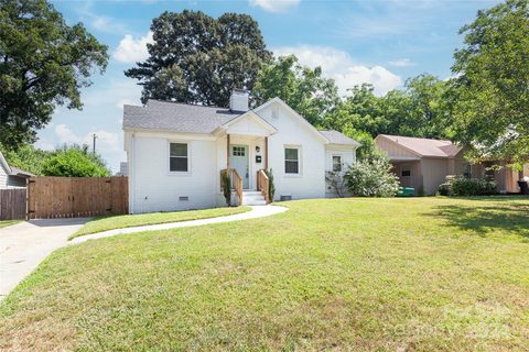 2421 Remount Road sold home in Dowd Heights, Charlotte, NC