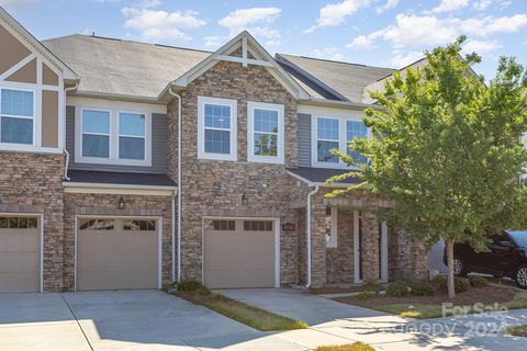 5736 Lachlan Hill Lane