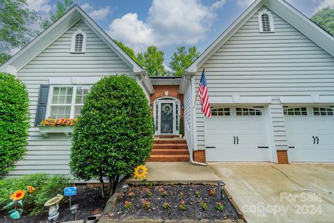 13710 Glenford Place sold home in Harbor Club, Charlotte, NC