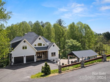 3012 Hickory Nut Trail sold home in Sugar Hollow Farms, Hendersonville, NC