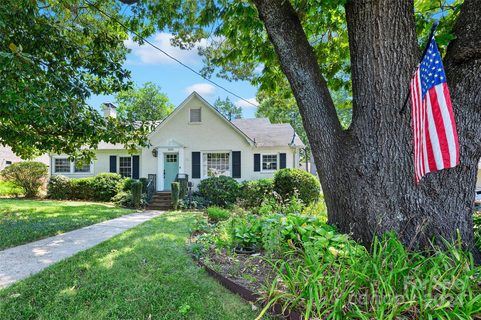 3233 Pinehurst Place