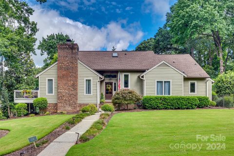 29 Commodore Point Road