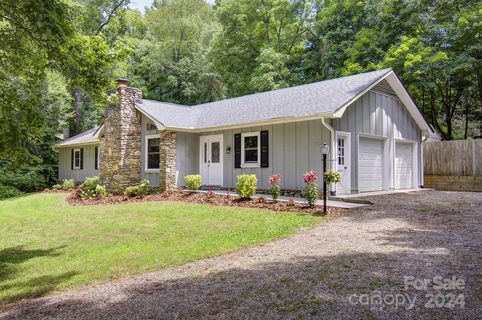 3227 Hickory Hill Road sold home in Hickory Hill, Hendersonville, NC