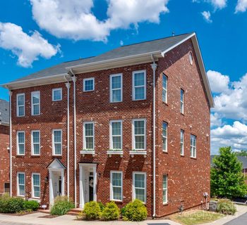 2220 Camalier Lane