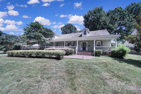 1115 S Wendover Road sold home in Wendover Hills, Charlotte, NC