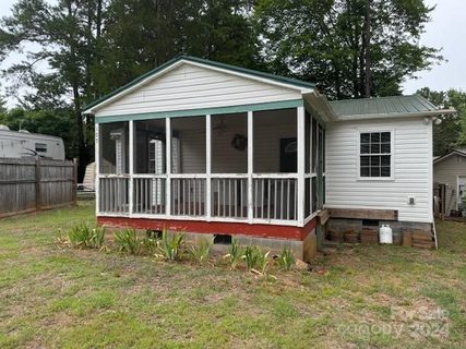 105 Elm Court