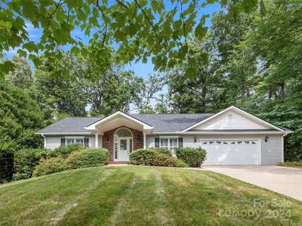53 Forest Lake Drive sold home in Forest Lake, Asheville, NC