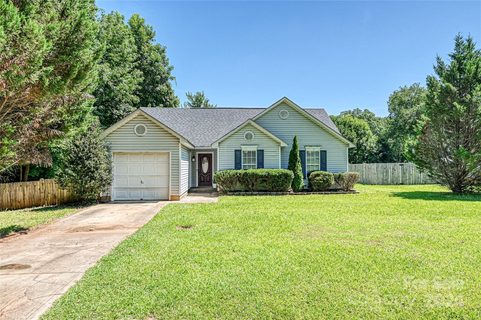 705 White Oak Lane sold home in Forest Park, Matthews, NC