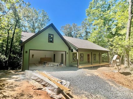 109 Tsisdu Court
