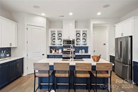 711 Sunharvest Lane