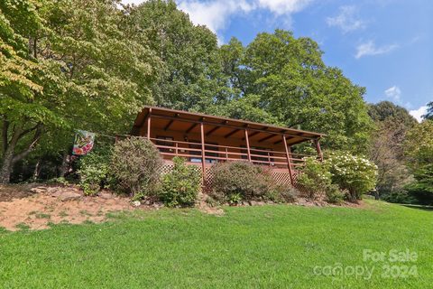 228 Highview Drive sold home in The Knolls, Maggie Valley, NC
