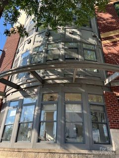 115 E Park Avenue 201