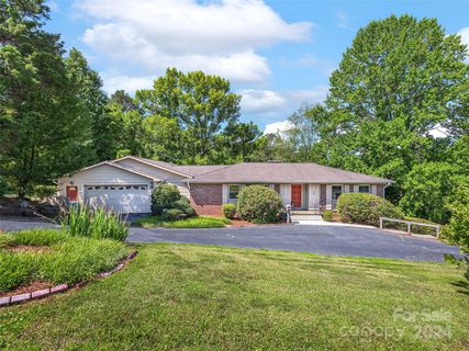 29 Holly Hill Drive sold home in Tiny Farms, Asheville, NC