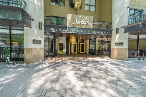 127 N Tryon Street 309 sold condo in Iveys Townhomes, Charlotte, NC